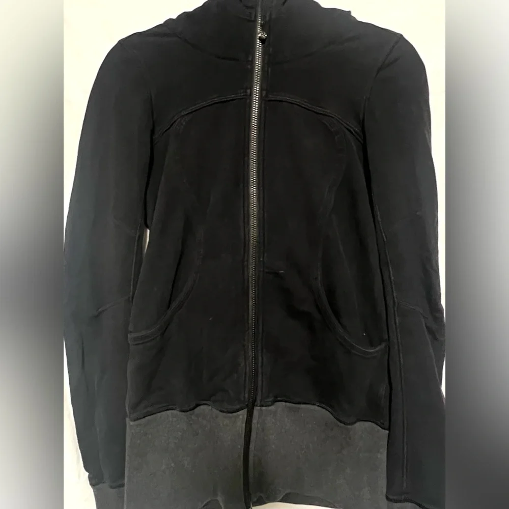 lululemon athletica excellent no
